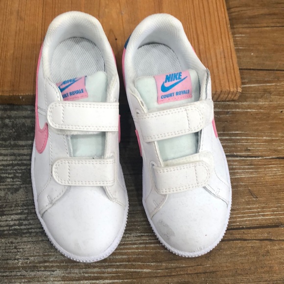 Nike Other - New! Girls NIKE SHOSE.